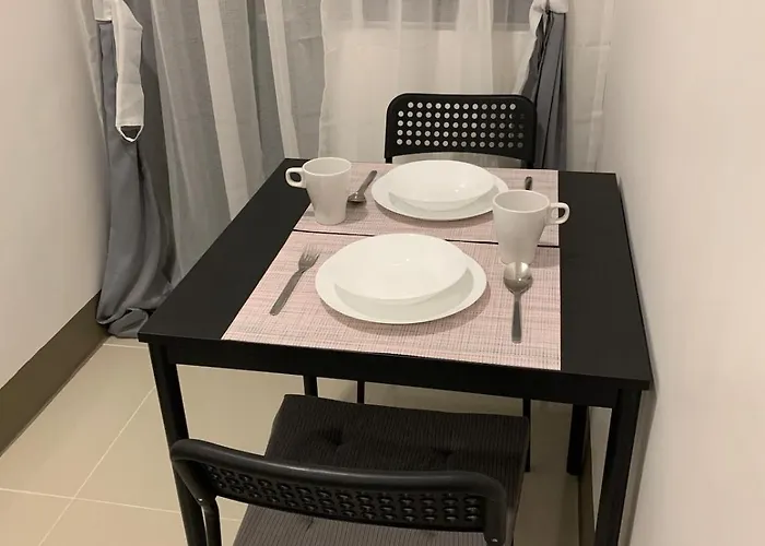 Deluxe One-Bedroom Apartment